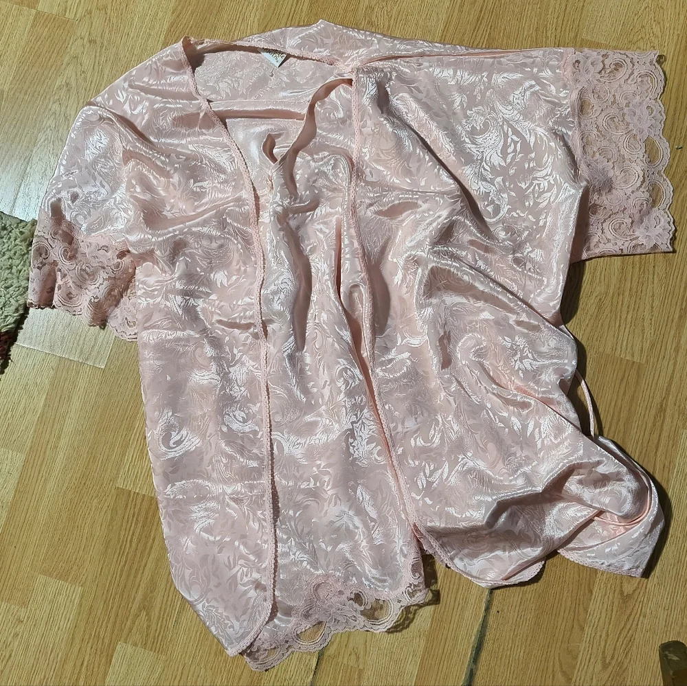 Pastel Pink Cami And Robe - Picture 2 of 5